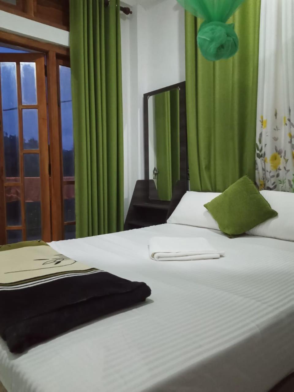 Wathsala Home Villa เอลลา ภายนอก รูปภาพ